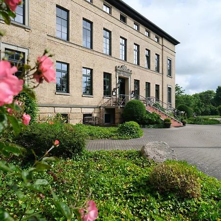Gutshaus Redewisch Hotel & Restaurant Boltenhagen  Exterior foto
