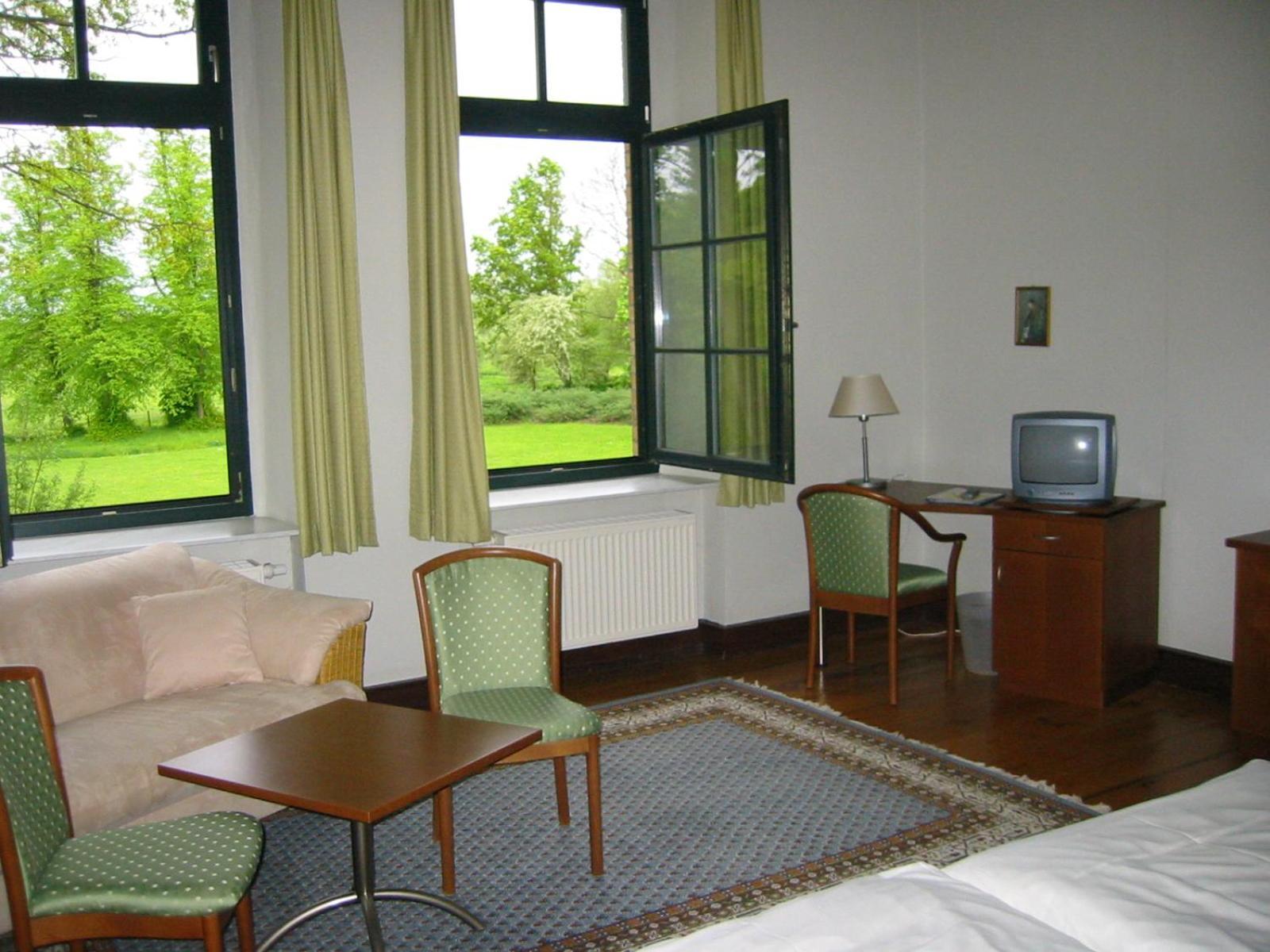 Gutshaus Redewisch Hotel & Restaurant Boltenhagen  Exterior foto